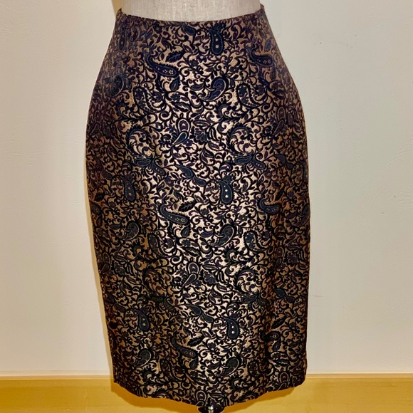 ⚜️NWOT‼️ Luxurious & Elegant Black and Gold Brocade Pencil Skirt - Sz 6 - Picture 3 of 14